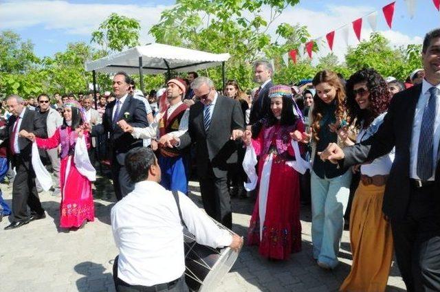 Yyü Ziraat Fakültesi Başak Bayramı Şenliği Başladı