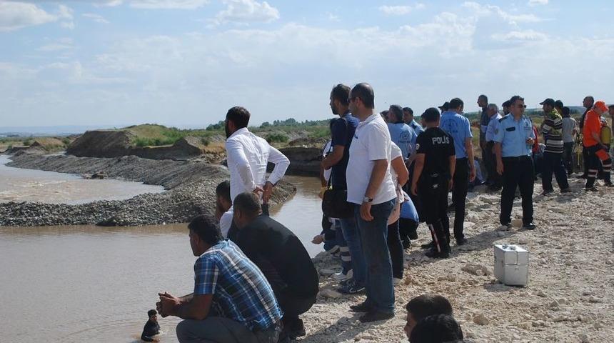 Serinlemek Amacıyla Suya Giren Gen&ccedil; Boğuldu