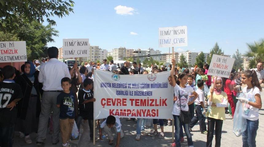 Birecik&rsquo;te &Ccedil;evre Temizliği Yoğun Ilgi G&ouml;rd&uuml;