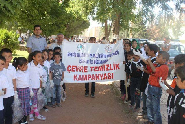 Birecik’te Çevre Temizliği Yoğun Ilgi Gördü