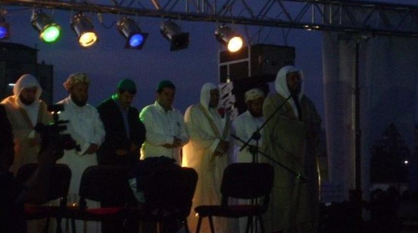 Kabe İmamları Tavşanlı&rsquo;da Namaz Kıldırdı