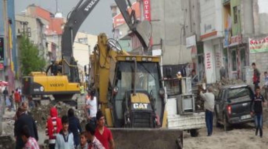 'Kars'ta Kağızman Caddesi Sorunu &Ccedil;&ouml;z&uuml;ld&uuml;'