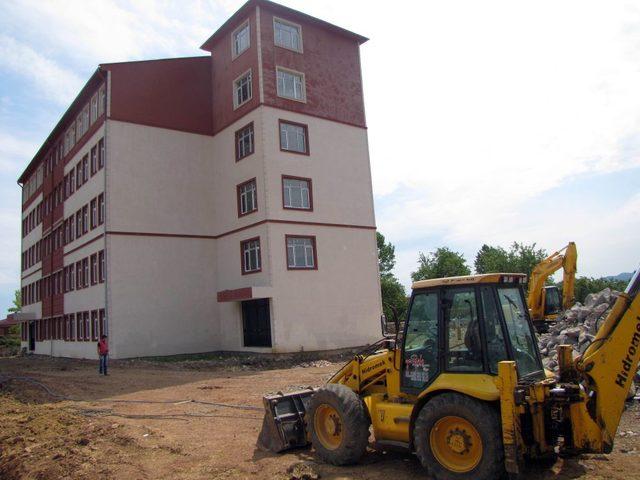 Belediye Başkanı Arpacıoğlu, Çalışmaları Yerinde Inceledi