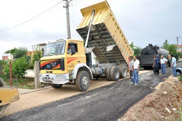 Kozan’da Asfalt Çalışmaları Sürüyor