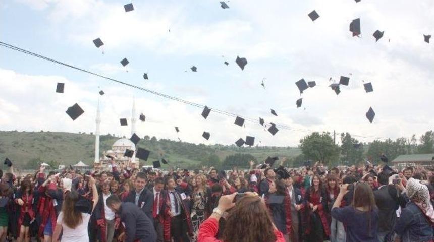 Havza Meslek Y&uuml;ksekokulu 400 Mezun Verdi
