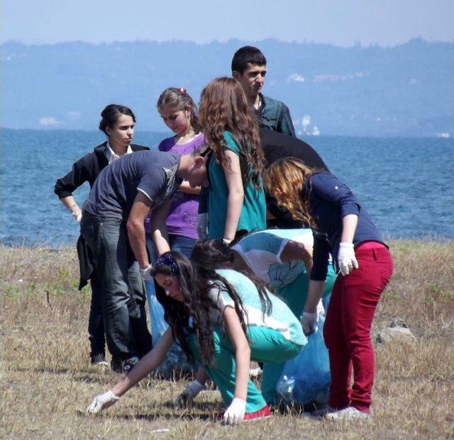 Mili&ccedil; Piknik Alanının &Ccedil;&ouml;p Haline Gelmesine &Ouml;ğrenciler Duyarsız Kalmadı 1