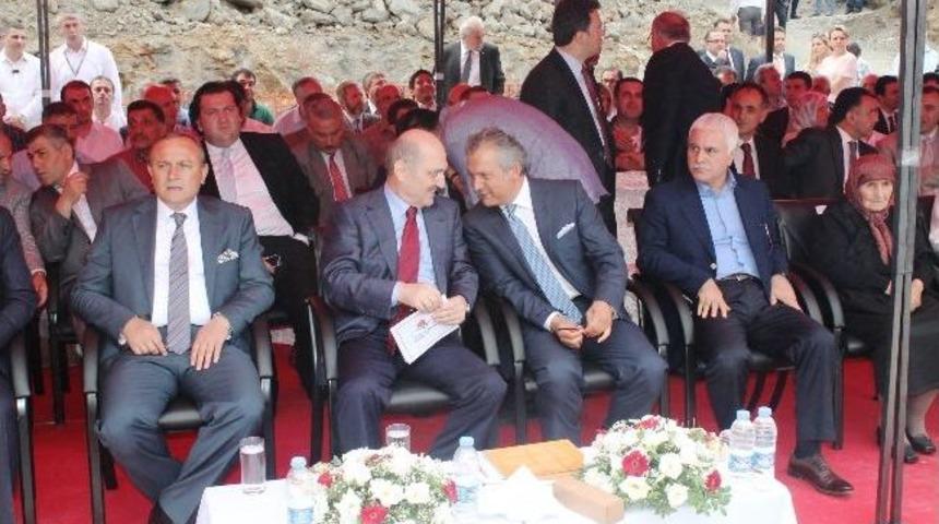 Bakan Bayraktar, Trabzon&rsquo;da Otel Temel Atma T&ouml;renine Katıldı