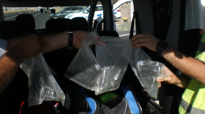 Viranşehir'de 4 Tabanca Ile Bir &Ccedil;alıntı Kamyonet Ele Ge&ccedil;irildi