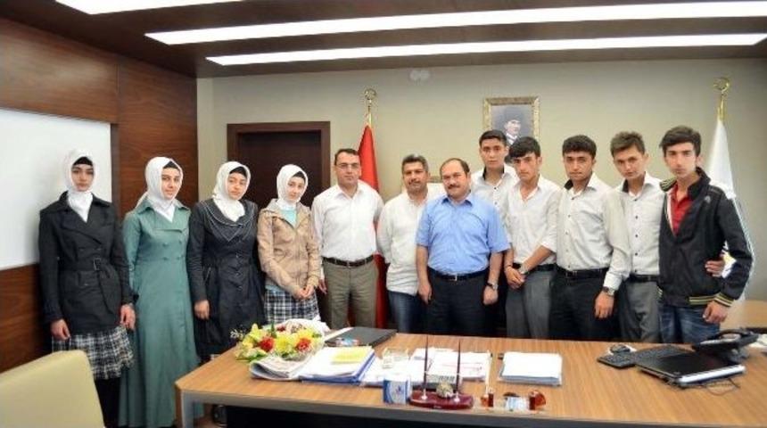 İmam Hatip Lisesi &Ouml;ğrencileri&rsquo;nden Başkan Eyvaz&rsquo;a Teşekk&uuml;r