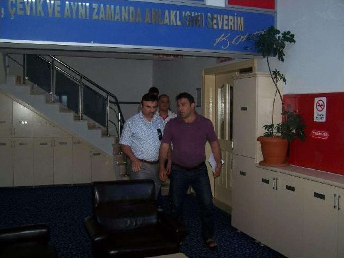 Hamza Yerlikaya Korkuteli&rsquo;de &Ouml;ğrencilerle Bir Araya Geldi