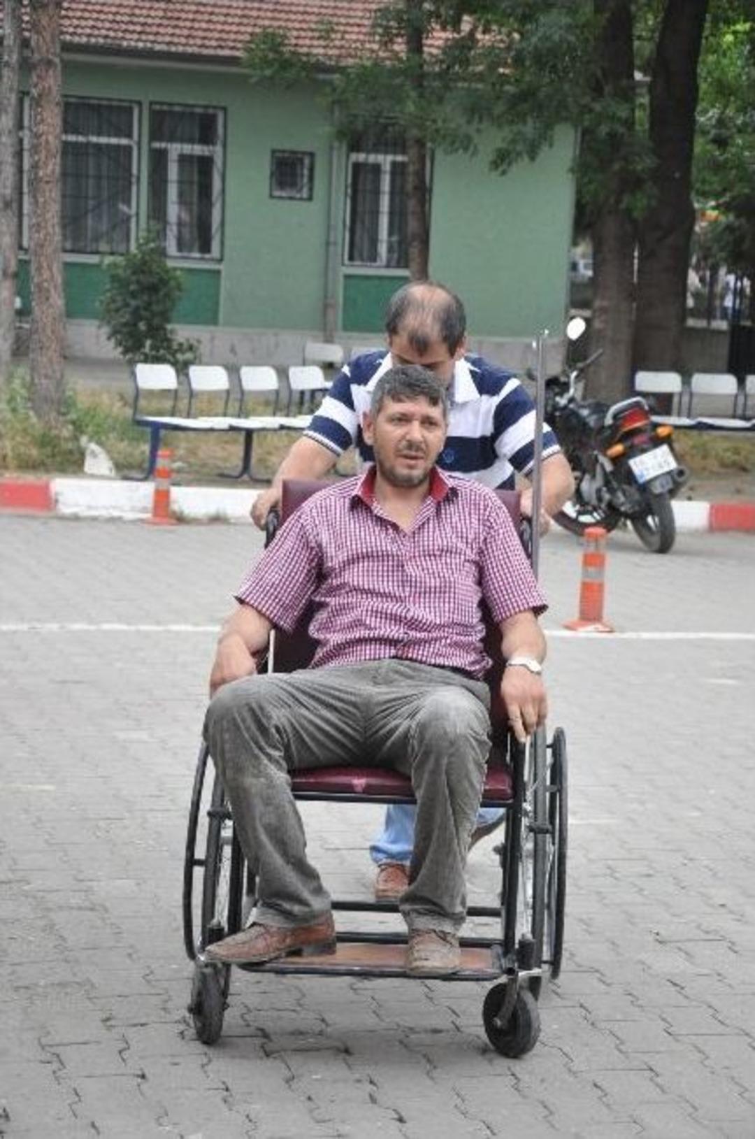 İneg&ouml;l&rsquo;de Trafik Kazaları: 4 Yaralı