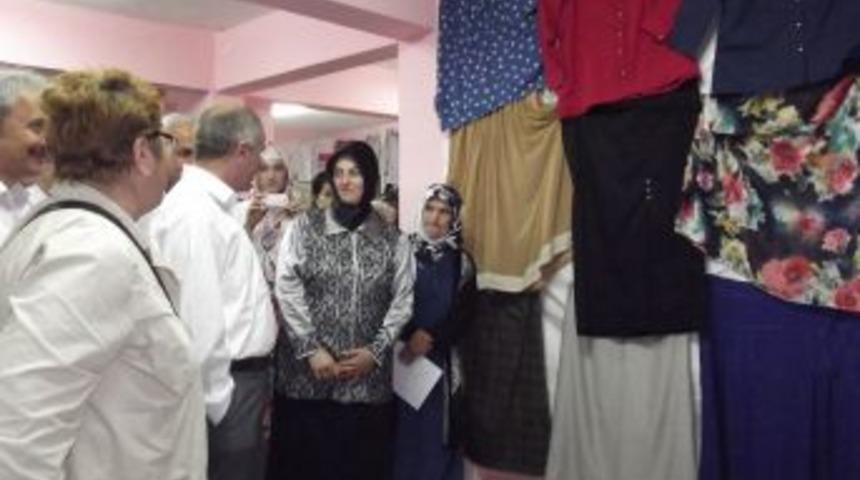 Bazlama&ccedil;'daki Halk Eğitim Kursundan Sergi