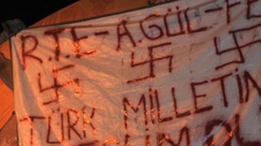 Gezi Parkı eyleminde pankart krizi