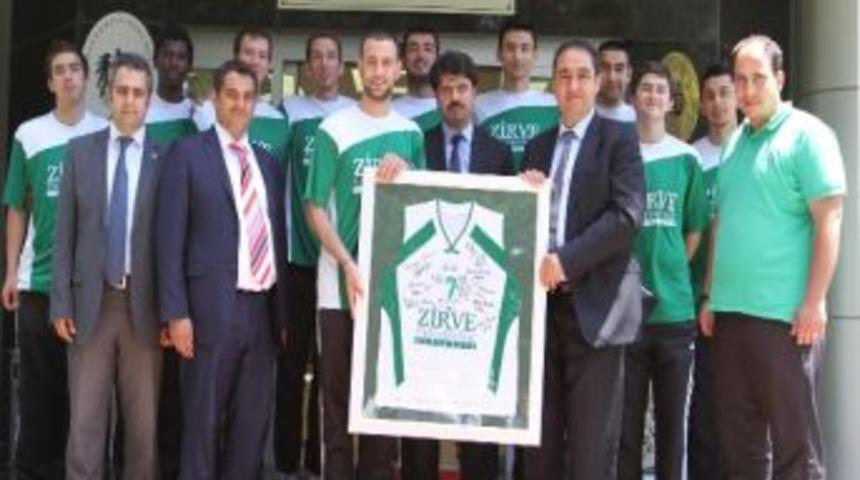 Şampiyon Basket&ccedil;iler&rsquo;den Taner Nakıboğlu&rsquo;na Ziyaret