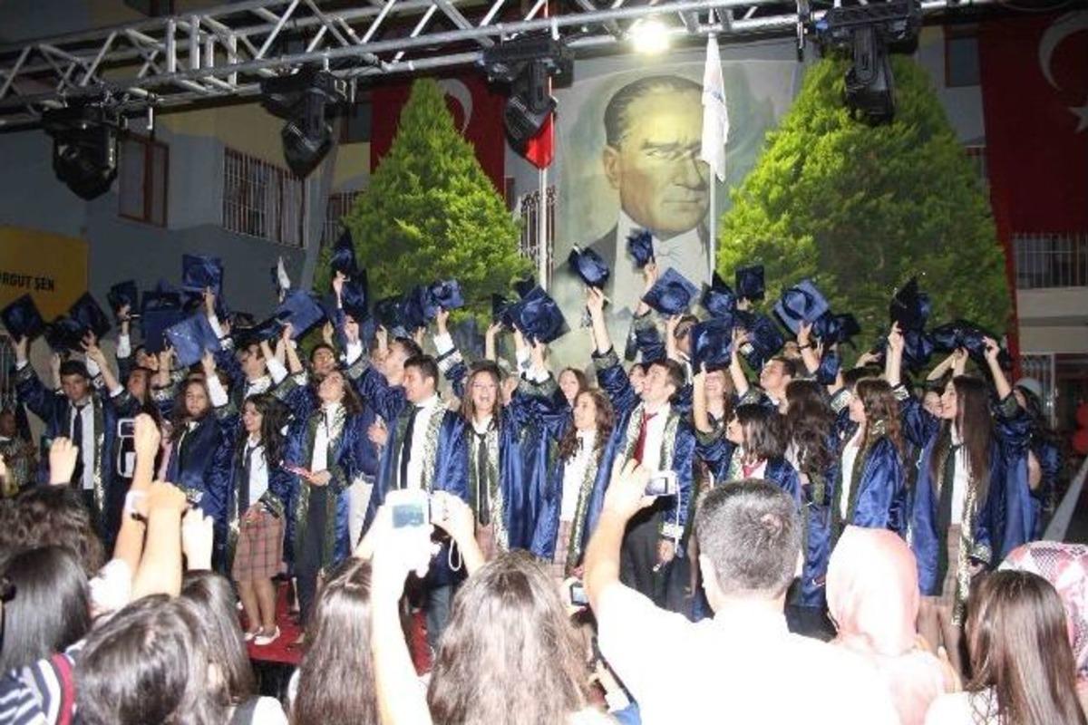 Kemer Fatma Turgut Şen Anadolu'da Mezuniyet Coşkusu