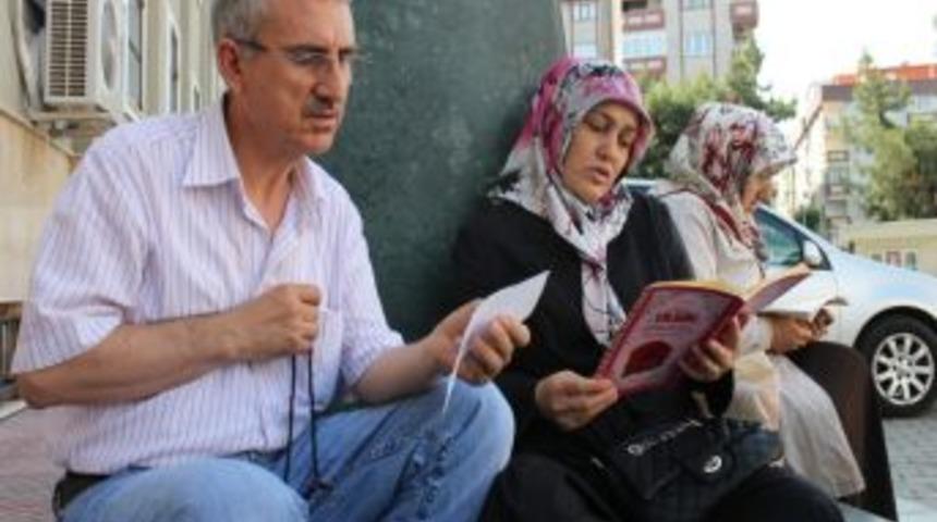 SBS&rsquo;ye Giren &Ccedil;ocukları I&ccedil;in Dua Ettiler