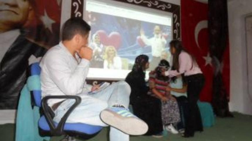 Anadolu lisesi &Ouml;ğrencilerinden İngilizce Tiyatro