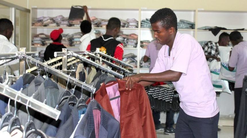 Somalili &Ouml;ğrenciler, &Uuml;lkelerine D&ouml;nmeden &Ouml;nce Sevindirildi