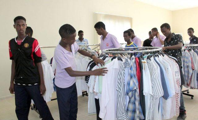 Somalili &Ouml;ğrenciler, &Uuml;lkelerine D&ouml;nmeden &Ouml;nce Sevindirildi 1