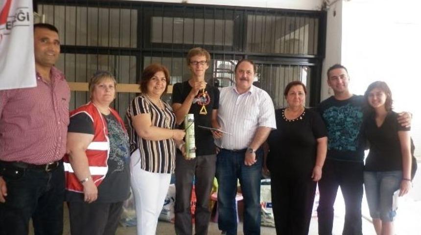 Kızılha&ccedil;'tan Urla Kızılay Şubesine Ziyaret&rlm;