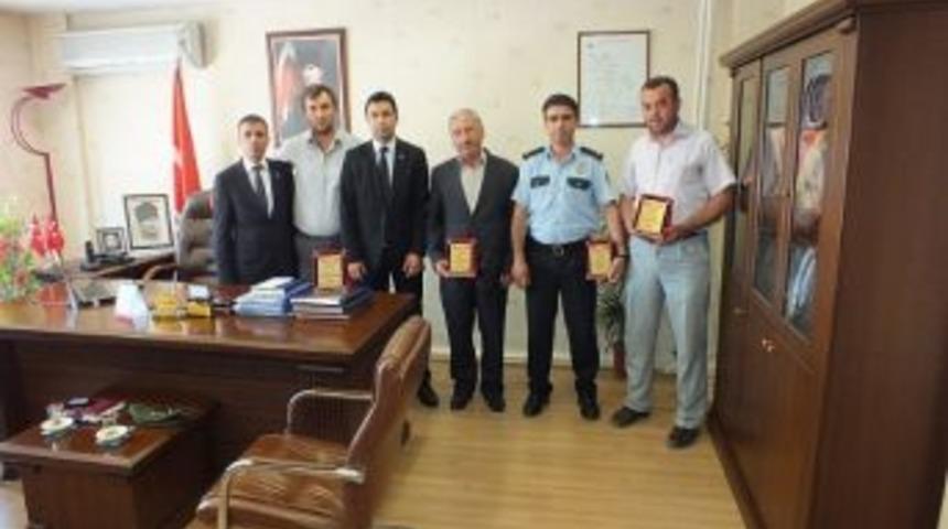 Kaymakam G&uuml;ng&ouml;r, Spor Ve Sporcuyu Destekleyenleri &Ouml;d&uuml;llendirdi