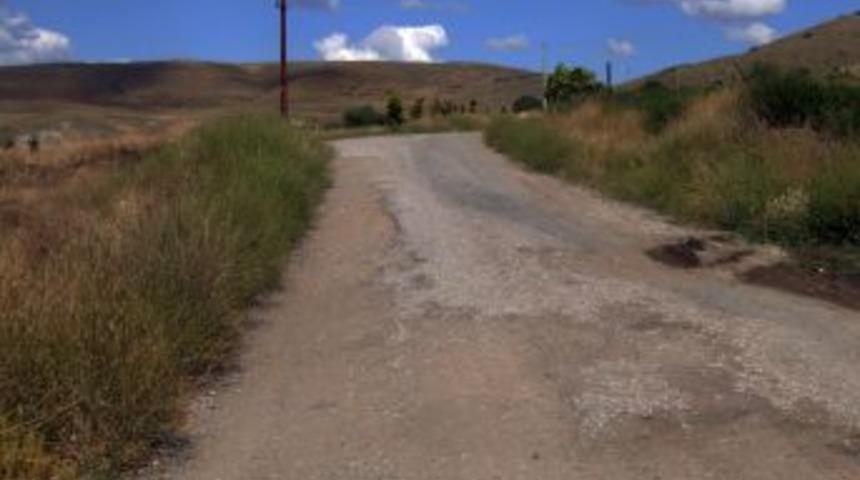 Yerk&ouml;y Şehitlik Yolu Vatandaşın Tepkisini &Ccedil;ekiyor