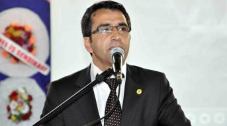 Ovacık Belediye Başkanı Mustafa Sarıg&uuml;l, BDP'ye Ge&ccedil;ti