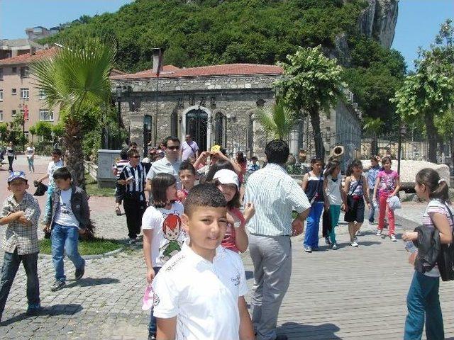 Amasra Müzesine Öğrenci Akını