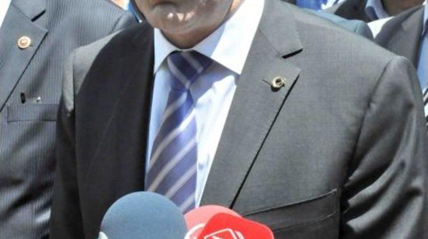 Bakan Yılmaz: T&uuml;rkiye'nin Ayağına &Ccedil;elme Takmak Istiyorlar