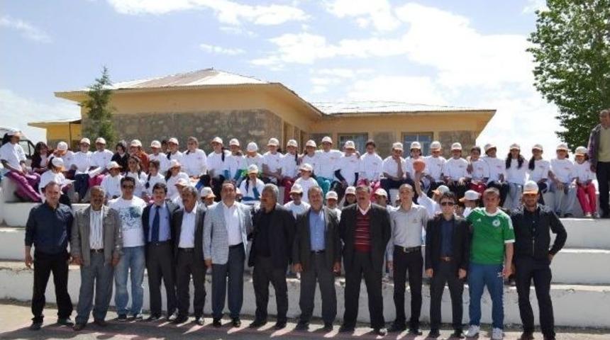 &Ccedil;i&ccedil;ekli Belediyesi&rsquo;nden Hentbol Turnuvası
