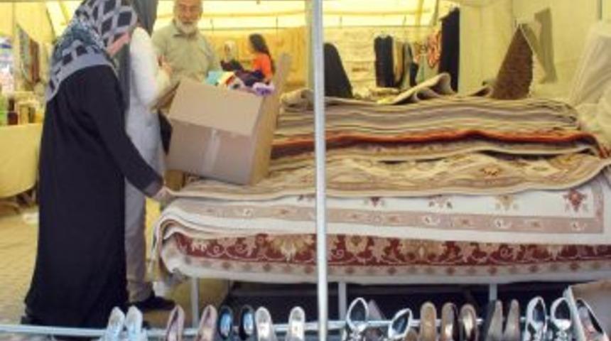 İHH Yetimler I&ccedil;in Kermes A&ccedil;tı