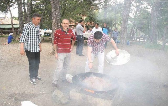 Yozgatlılar Hafta Sonunu &Ccedil;amlık Milli Parkı nda Piknik Yapıp Eğlenerek Değerlendirdi 1
