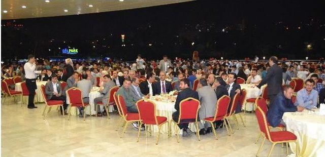 Osmangazi Ak Gen&ccedil;likten Dev Gen&ccedil;lik Resepsiyonu 1