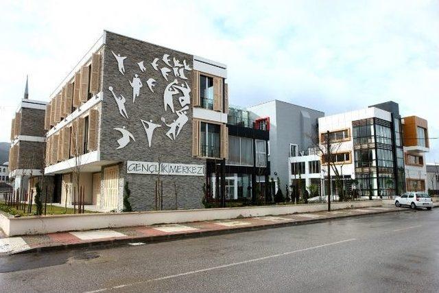 Atat&uuml;rk Gen&ccedil;lik Merkezi Kapılarını A&ccedil;ıyor 1