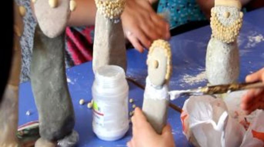 Dere Taşları Zihinsel Engellilerin Elinde Değer Kazanıyor