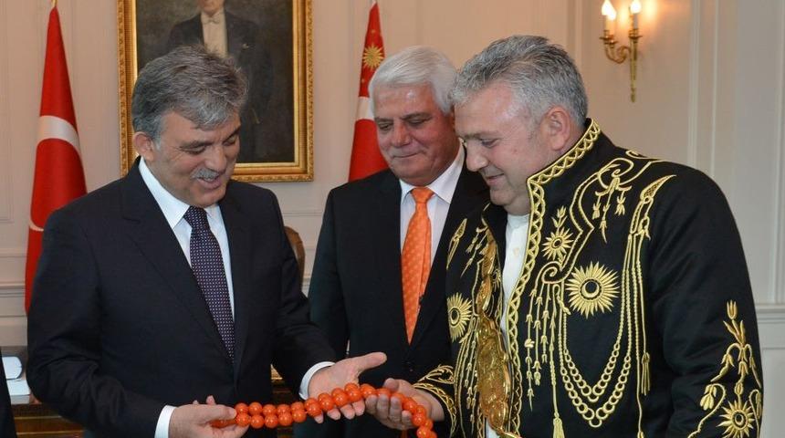 Cumhurbaşkanı G&uuml;l'e Kırmızı Dipli Mum Ile Kırkpınar Daveti