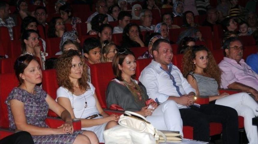 Haydar Bay&ccedil;in&rsquo;li Miniklerden Yılsonu G&ouml;sterisi