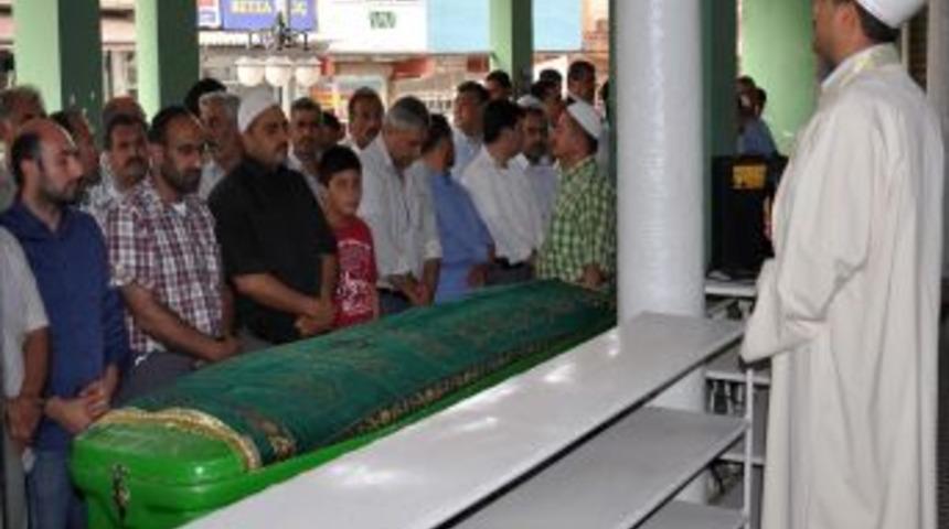 Kazada &Ouml;len MHP'li İl Genel Meclisi &Uuml;yesi Toprağa Verildi