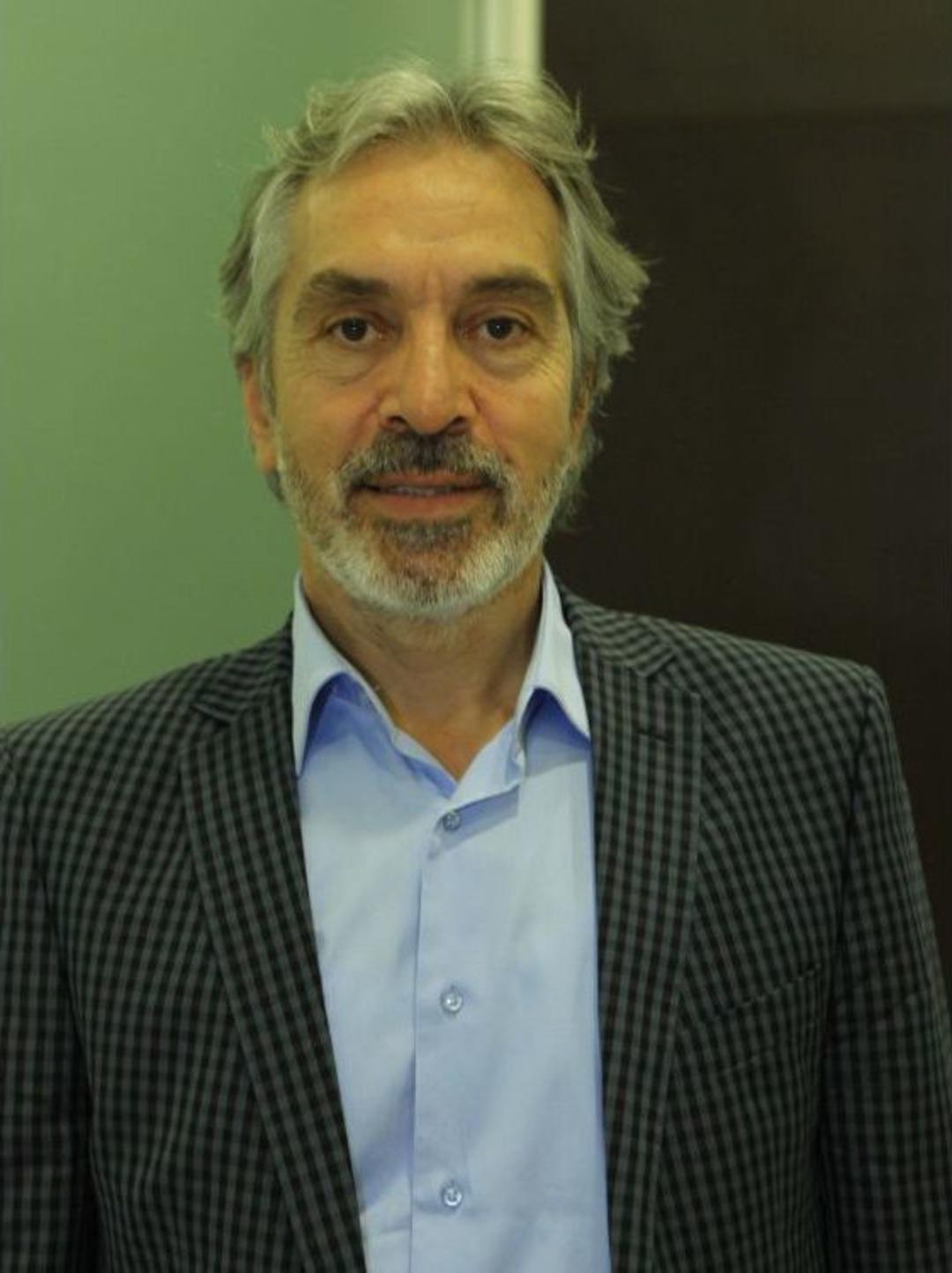 Juri &Uuml;yelerinden Şiir Finaline Tam Not