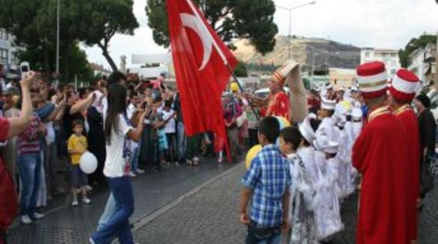 Bergama&rsquo;da Mehteranlı Toplu S&uuml;nnet Ş&ouml;leni