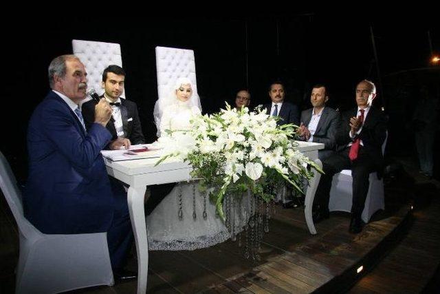 Bakan &Ccedil;elik Nikah Şahidi Oldu 1