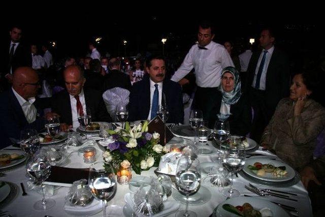 Bakan &Ccedil;elik Nikah Şahidi Oldu 2