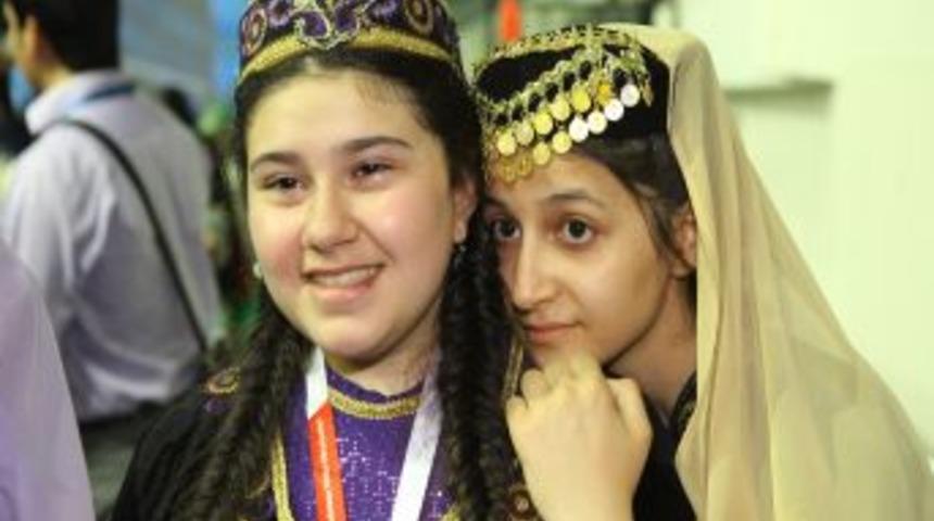 Şiir Finalistleri: Bu G&uuml;zel Arkadaşlık D&uuml;nya I&ccedil;in &Ccedil;ok &Ouml;nemli