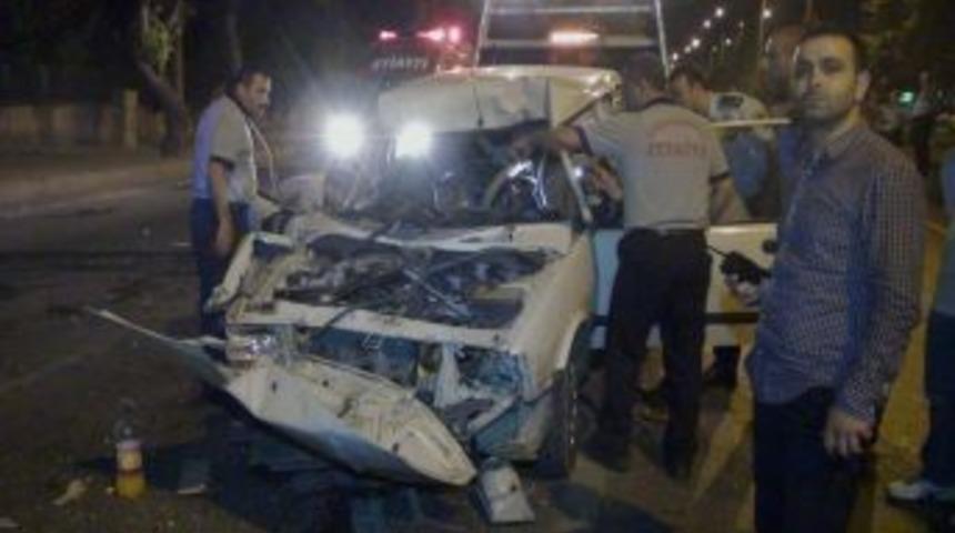 Ara&ccedil; S&uuml;r&uuml;c&uuml;s&uuml;n&uuml;n Kopan Parmağı, Ekip Otosuyla Hastaneye Yetiştirildi