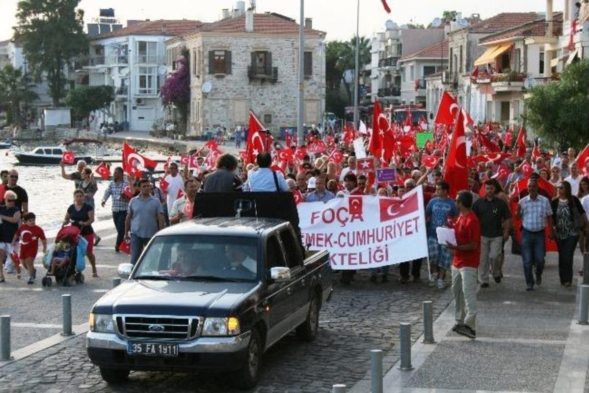 Fo&ccedil;a&rsquo;da "vatan Emek Cumhuriyet Birlikteliği" Y&uuml;r&uuml;y&uuml;ş&uuml;