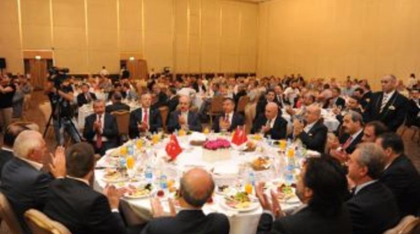 Başkan İsmail Erdem, Sivaslı İşadamları Grubu toplantısına katıldı