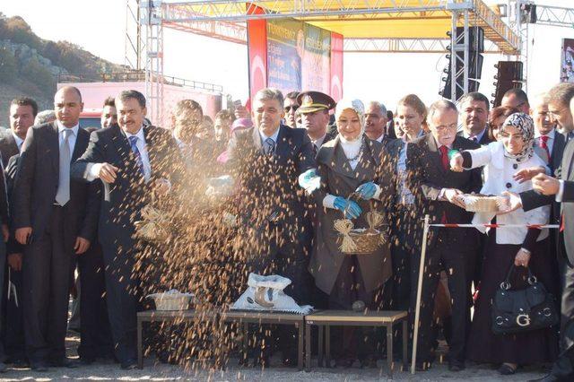 Bakan Eroğlu: Erciyes Dağı'nı Zümrüt Yeşile Bezedik