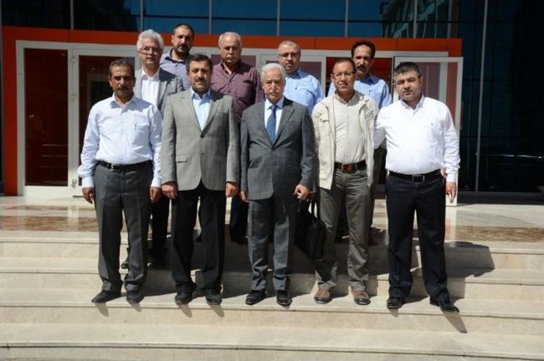 Zihni Aldırmaz Bur&ccedil; Okullarını Ziyaret Etti