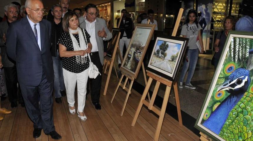 Selvi Kılı&ccedil;daroğlu, YENİMEK Kursiyerlerinin Sergi Heyecanına Ortak Oldu