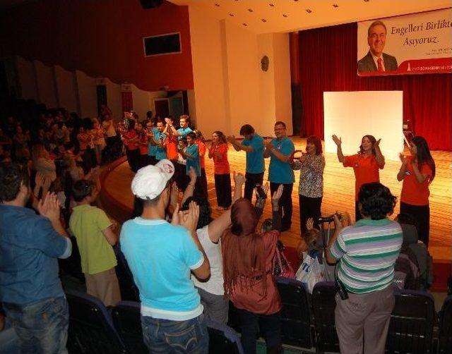 Engelsiz İzmir Tiyatro Topluluğu &ldquo;perde&rdquo; Dedi 1